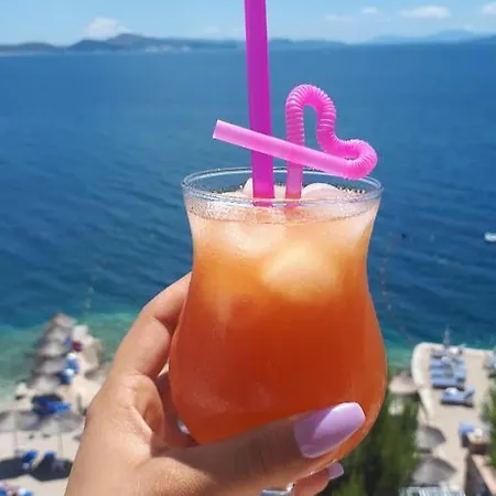 Kalemi's Beachside ホテル